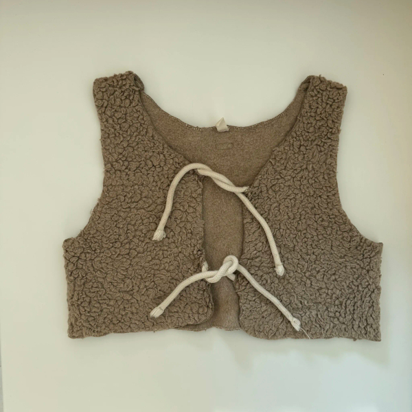 泰迪毛毛背心 image 1 of 0