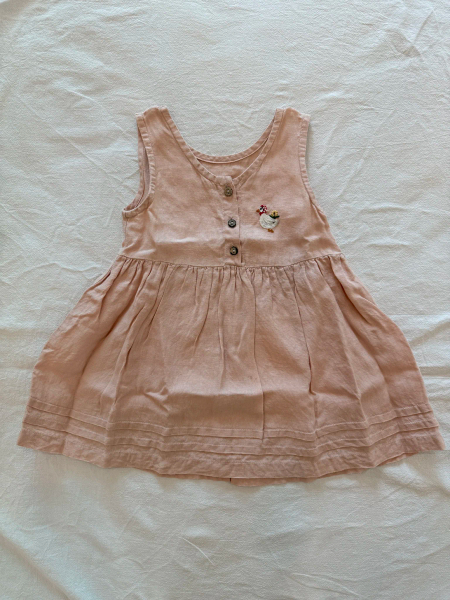 鵝媽媽刺繡洋裝 image 1 of 0