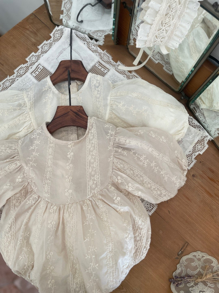 清新花園刺繡絕美包屁衣 粉膚色 image 1 of 0