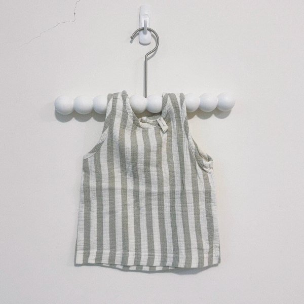 條紋背心套裝 image 1 of 0