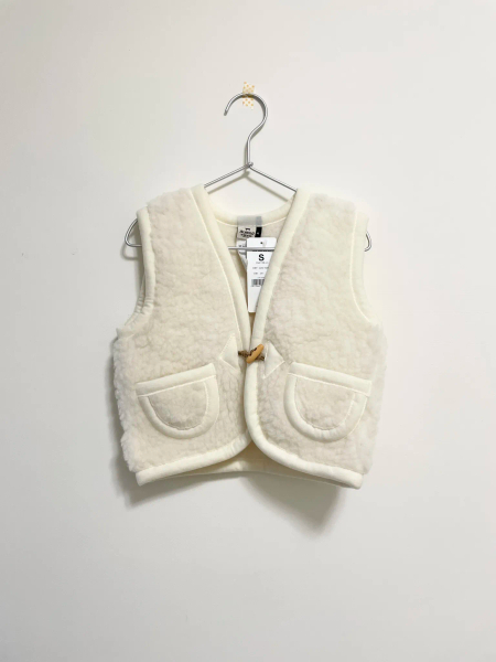 輕暖牛角扣羊毛背心-Cream image 1 of 0