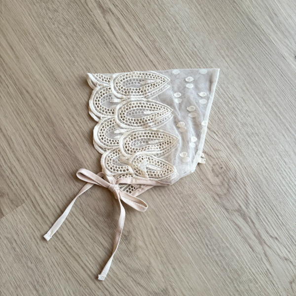 蕾絲精靈綁帶帽 image 1 of 0
