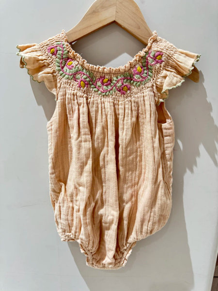 滿滿刺繡包屁衣 image 1 of 0