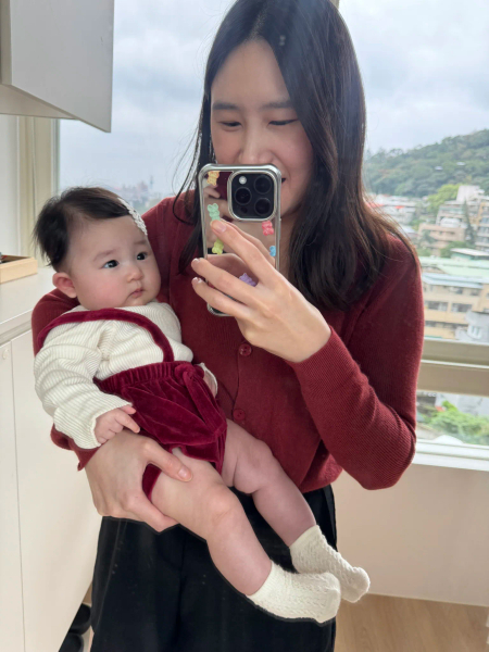 喜氣紅色絨感吊帶褲 image 1 of 0
