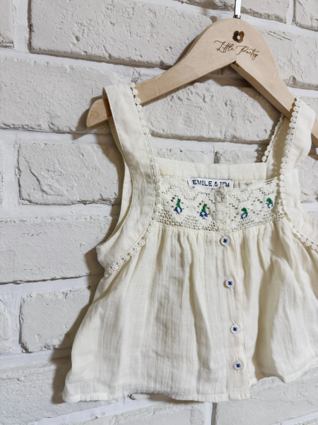 刺繡細肩帶上衣 image 1 of 0