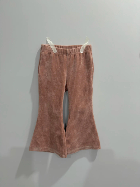 蜜桃絨喇叭褲 image 1 of 0