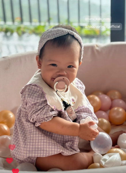 紫色格紋包屁衣 image 1 of 0