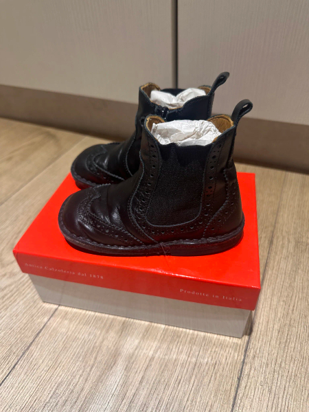 fifigoods Eureka-牛津雕花 Chelsea皮靴 方楦頭 image 1 of 0