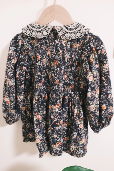 刺繡洋 image 1 of 0