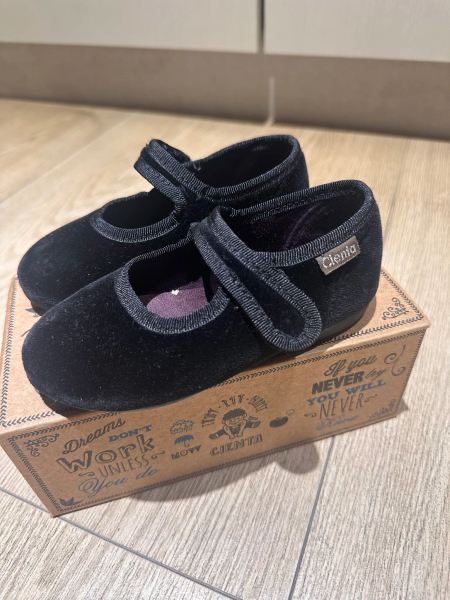 Cienta VELOUR VELCRO ONE STRAP BALLET SHOES black  image 1 of 0