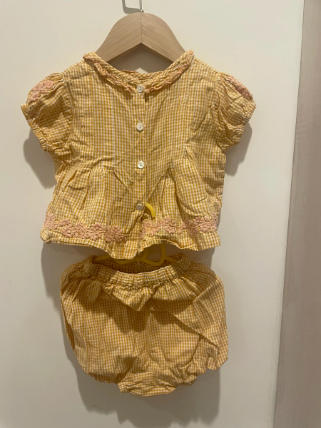 鵝黃格紋刺繡套裝 image 1 of 0