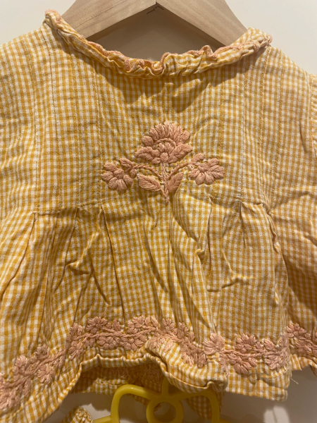 鵝黃格紋刺繡套裝 image 1 of 0