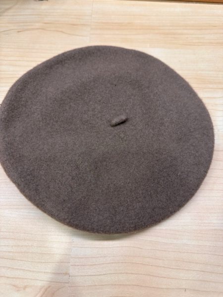 畫家帽 image 1 of 0