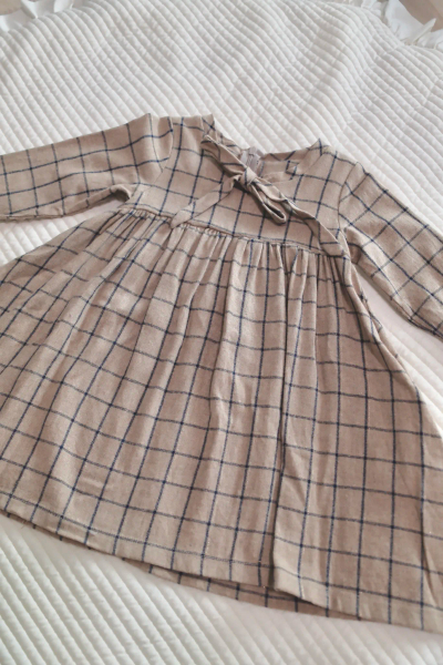 經典格紋洋裝 image 1 of 0