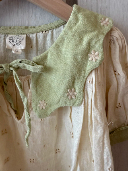 春天氣息草綠色領子米黃色洋裝 image 1 of 0