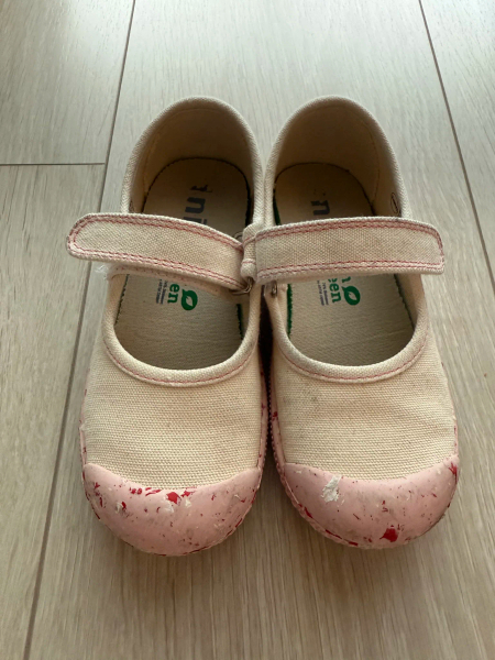 白色粉底娃娃帆布鞋 image 1 of 0
