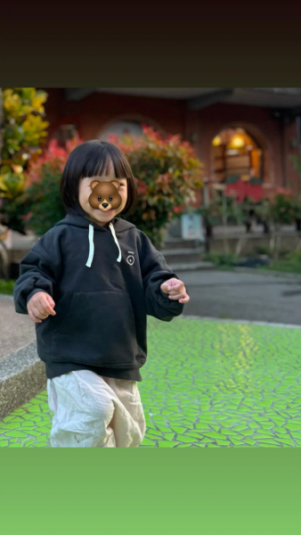 炭黑色大學帽T image 1 of 0
