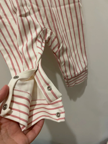 粉色條紋連身褲 image 1 of 0