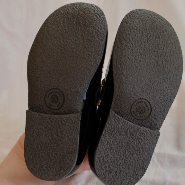 LULU 黑色漆皮瑪莉珍鞋 image 1 of 0
