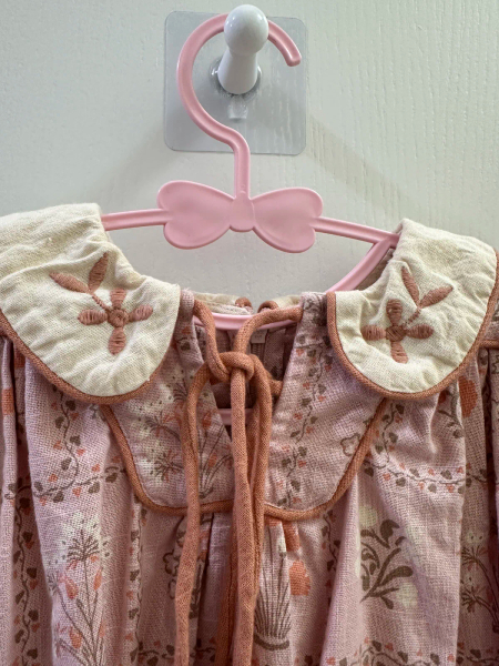 24aw 粉色洋裝 image 1 of 0