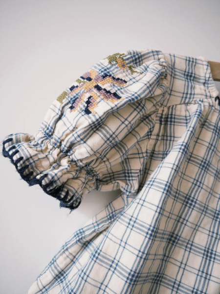 經典刺繡格紋上衣 image 1 of 0