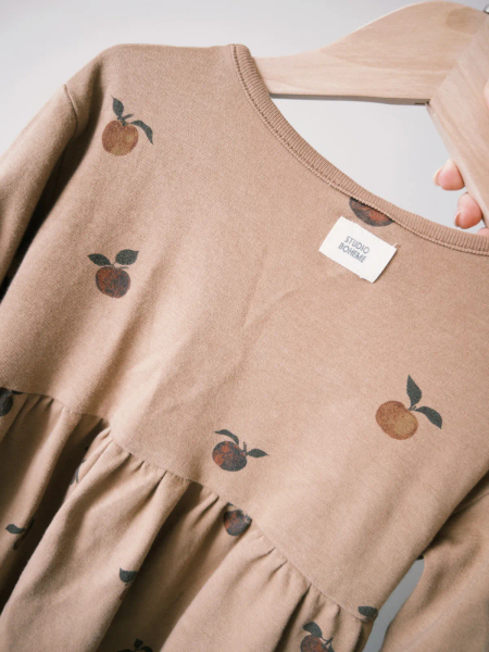 Dress Hoy(Apples) image 1 of 0