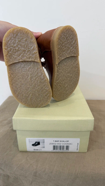 棕色小皮鞋 image 1 of 0