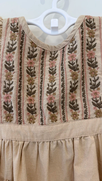 淡粉色刺繡吊帶裙 image 1 of 0