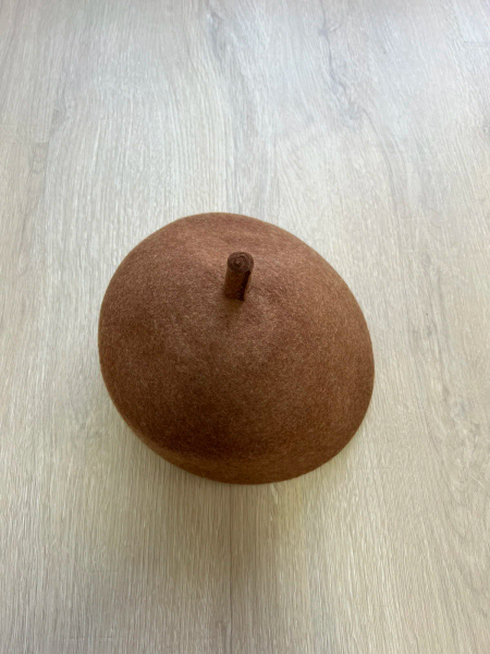 Beret - brown  image 1 of 0