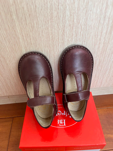 酒紅色小皮鞋 image 1 of 0