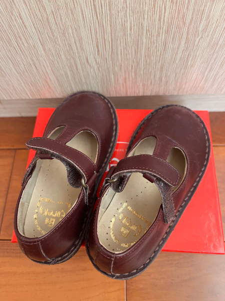 酒紅色小皮鞋 image 1 of 0