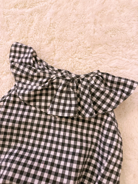 黑格荷葉領包屁衣 image 1 of 0