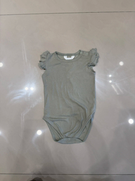 嬰幼兒有機棉鼠尾草綠包屁衣 image 1 of 0