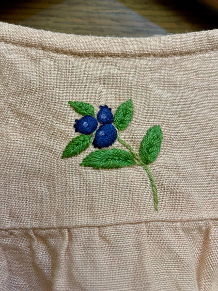 粉色棉麻刺繡洋裝 image 1 of 0