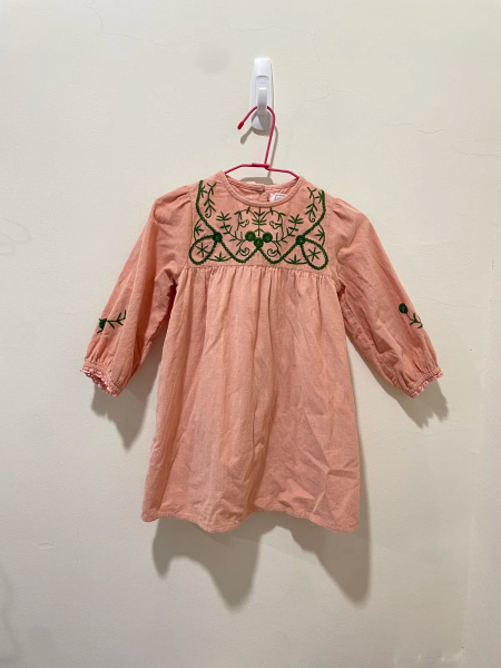 刺繡洋裝 image 1 of 0
