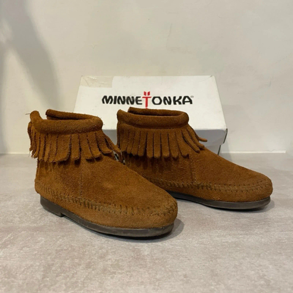二手 Minnetonka Boots 唐卡靴 莫卡辛手工流蘇短靴 image 1 of 0