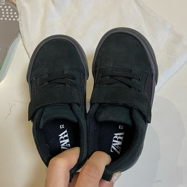 ZARA 麂皮純黑魔鬼氈幼兒布鞋 EU23 14.5cm 附moonstar 14.5鞋墊 image 1 of 0