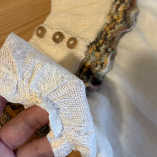 荷葉領針織包屁衣 image 1 of 0