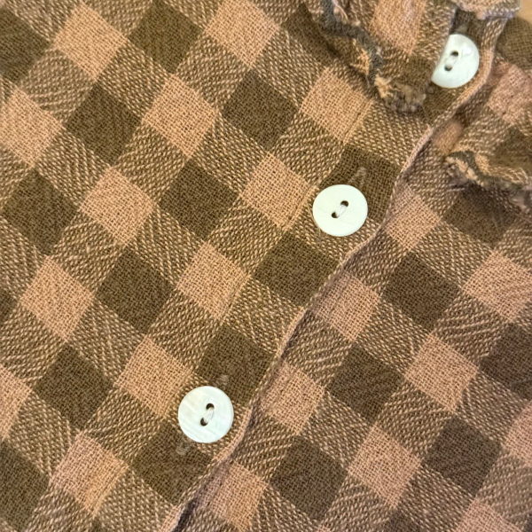 刺繡焦糖格紋包屁衣 image 1 of 0