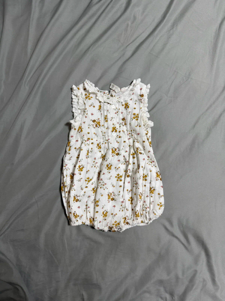 Little Cotton Clothes 碎花包屁衣 image 1 of 0