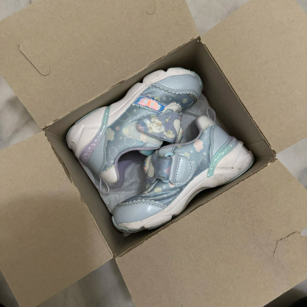 大耳狗發光鞋 image 1 of 0