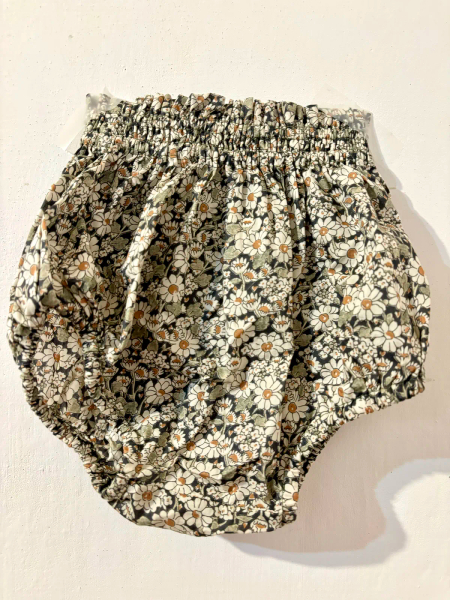 花苞褲 image 1 of 0