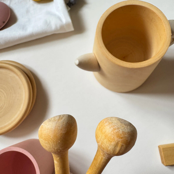 TEA SET MUSTARD & PINK image 1 of 0