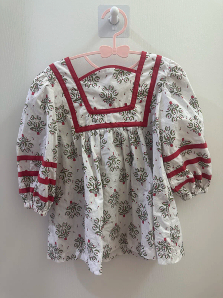 紅綠圖騰洋裝 image 1 of 0