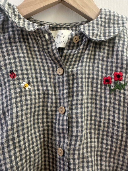 格紋刺繡上衣 image 1 of 0