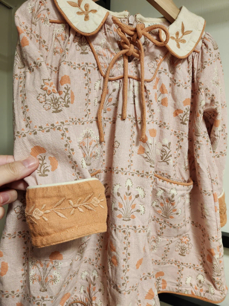 24aw 粉色洋裝 image 1 of 0