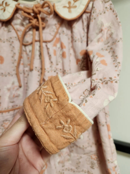 24aw 粉色洋裝 image 1 of 0
