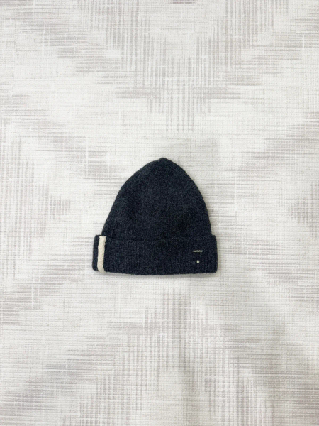 鐵灰色毛帽 image 1 of 0
