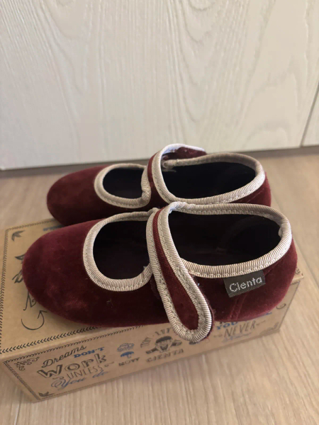 鞋子 image 1 of 0