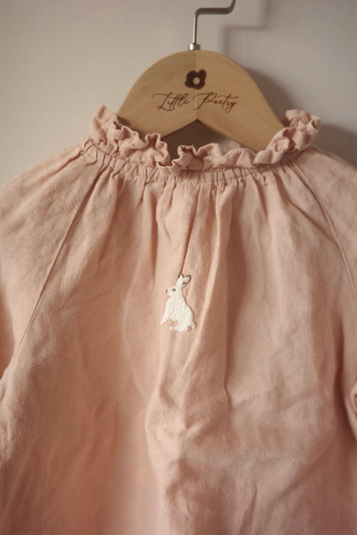 兔子刺繡上衣 image 1 of 0